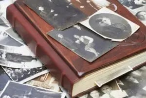 Untitled-design-family-album-300x201