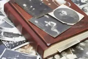 Untitled-design-family-album-300x201